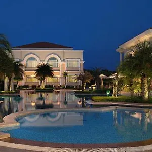 Resort The Palms Town & Country Club -, Gurgaon