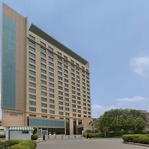 Hotel Courtyard By Marriott Gurugram Downtown