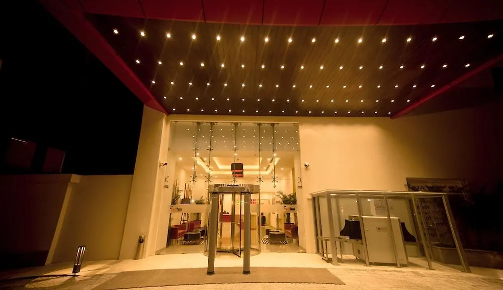 Red Fox By Lemon Tree Hotels, Sector 60, Gurugram Gurgáon 3*,  Indie