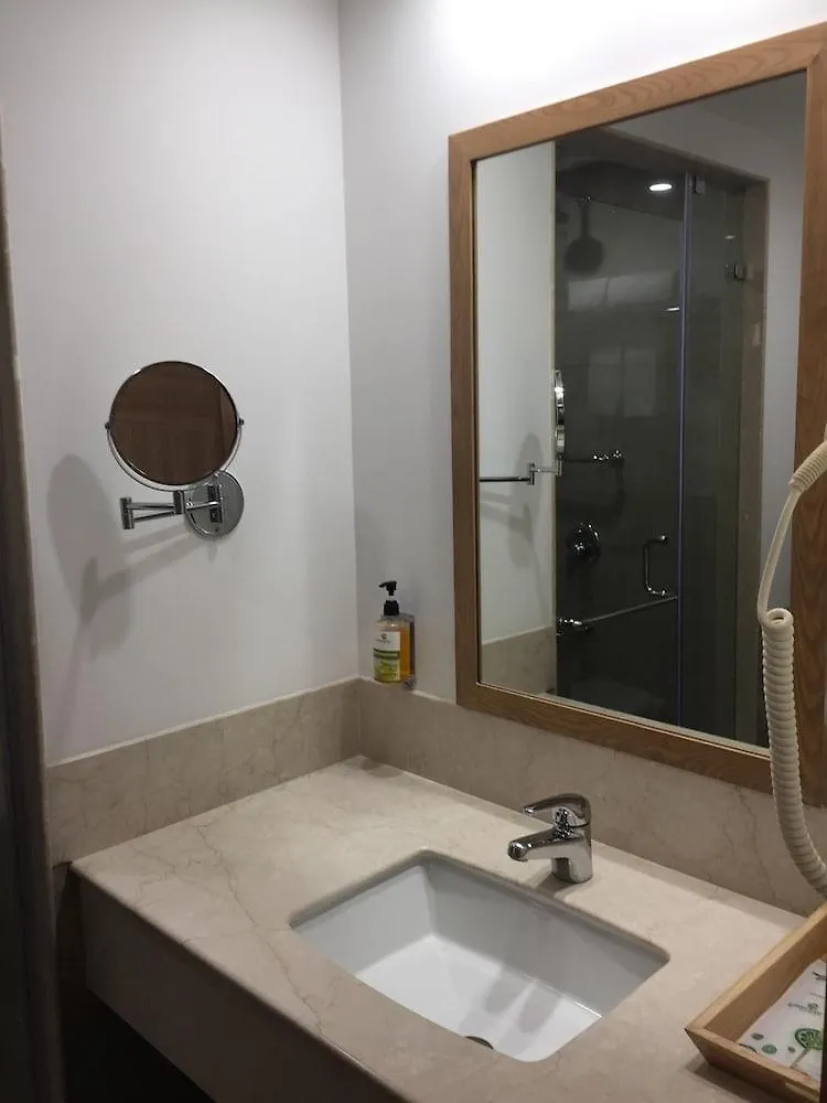 Red Fox By Lemon Tree Hotels, Sector 60, Gurugram Gurgáon