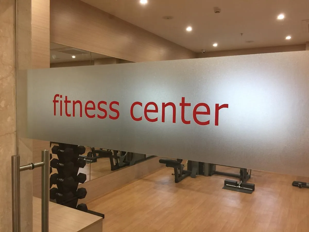 Hotel Red Fox By Lemon Tree Hotels, Sector 60, Gurugram Gurgáon